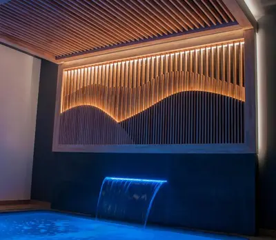 Piscine de l'établissement Chalet luxueux avec piscine intérieure ou située à proximité