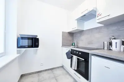 Cuisine ou kitchenette dans l'établissement RBB 0G Studio 1 à 2 pers tout équipé