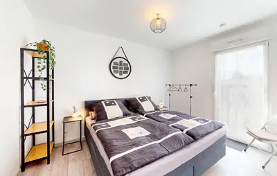 Un ou plusieurs lits dans un hébergement de l'établissement 2 Bedroom Stunning Home In Schlierbach