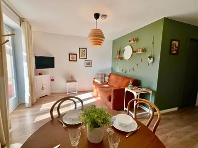 Télévision ou salle de divertissement dans l'établissement La Grange - Ground Floor Apartment, Terrace, Free Private Parking, Near Colmar