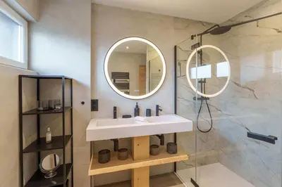 Salle de bains dans l'établissement L’Alma - Magnifique maison avec jacuzzi