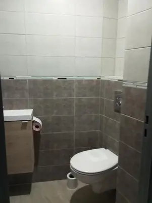 Salle de bains dans l'établissement Le Val Joyeux