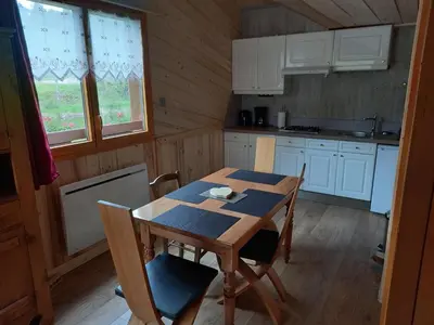Cuisine ou kitchenette dans l'établissement CHALET DU PERE NOEL 10 minutes from Gérardmer