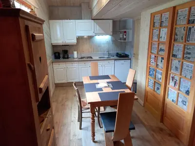 Cuisine ou kitchenette dans l'établissement CHALET DU PERE NOEL 10 minutes from Gérardmer