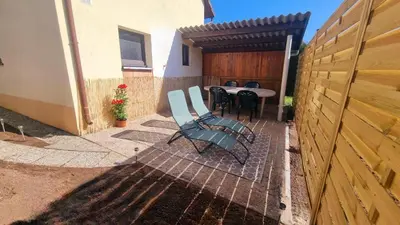 Terrasse ou espace extérieur de l'établissement L'Abri des Renards