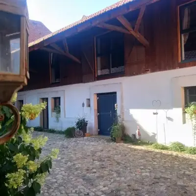 Coté Cour Bischwihr Colmar
