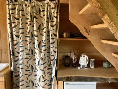 Plateau bouilloire dans l'établissement Cabane insolite Les Vargottes