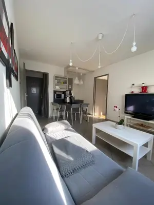 Cuisine ou kitchenette dans l'établissement T1 Sympathique logement a Thann