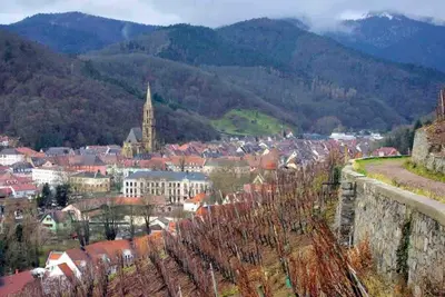 Vue générale sur la montagne ou vue sur la montagne depuis l'appartement