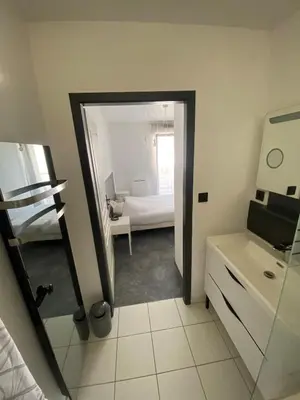 Salle de bains dans l'établissement U1 Chaleureux appartement avec balcon à Uffholtz