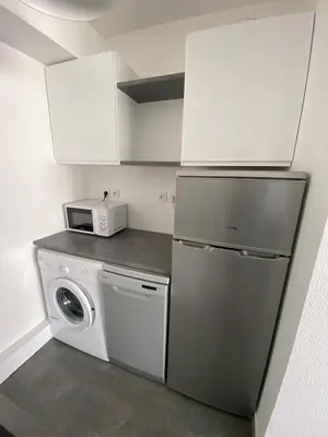 Cuisine ou kitchenette dans l'établissement U1 Chaleureux appartement avec balcon à Uffholtz