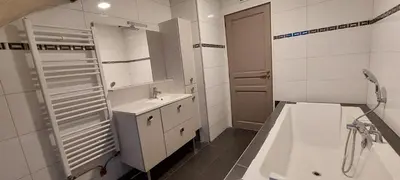 Salle de bains dans l'établissement appart masevaux 103 m2