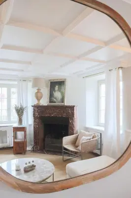 Coin salon dans l'établissement L 'imperial, Elegance & Volupté