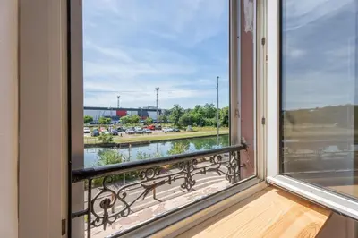 Vue sur la rivière ou le fleuve situé(e) à proximité de l'appartement