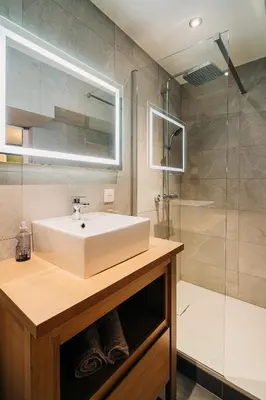 Salle de bains dans l'établissement Suite Vieille Ville - Calme et Cosy - Parking gratuit