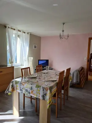 Coin salon dans l'établissement Joli appartement 4 personnes à la campagne