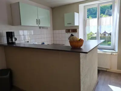 Cuisine ou kitchenette dans l'établissement Joli appartement 4 personnes à la campagne