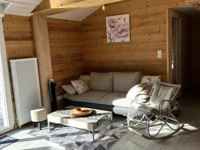 Coin salon dans l'établissement Charmant gîte en forêt vosgienne avec parking privé - FR-1-589-785