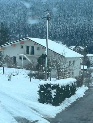 L'établissement La Résidence des Feutres app3 au RDC en hiver