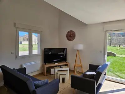 Télévision ou salle de divertissement dans l'établissement Le gîte des Vosges 1