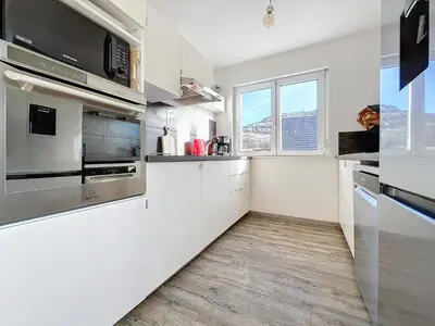 Cuisine ou kitchenette dans l'établissement Hopla Gîte