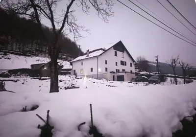 L'établissement La Clochette d'Hiver Familial et espace Détente en hiver