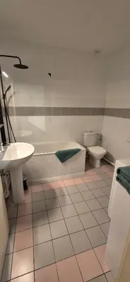 Salle de bains dans l'établissement Studio Cocon de Plumes