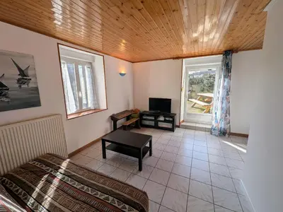 Coin salon dans l'établissement Gîte familial avec terrasse et espace enfants à Faymont - FR-1-583-370