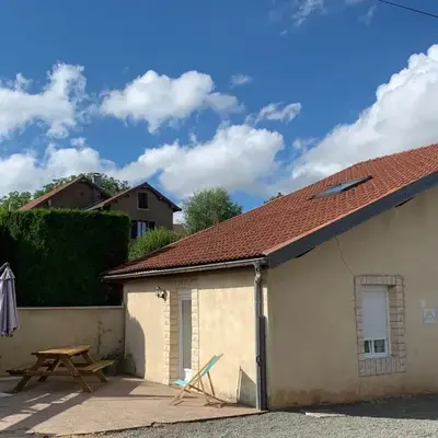 Gîte familial avec terrasse et espace enfants à Faymont - FR-1-583-370
