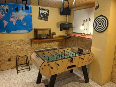 Salle de jeux dans l'établissement Les champstousnods