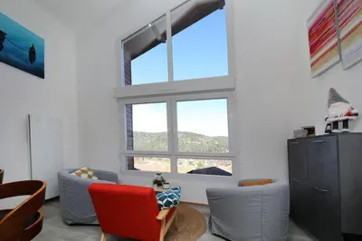 Coin salon dans l'établissement T2 duplex avec vue imprenable