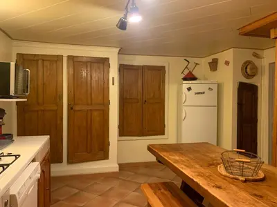 Cuisine ou kitchenette dans l'établissement MAISON Cornimont