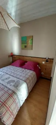 Un ou plusieurs lits dans un hébergement de l'établissement Blanche-Roche, gîte en lisière de fôret