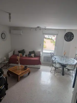 Coin salon dans l'établissement Appartement calme hyper centre