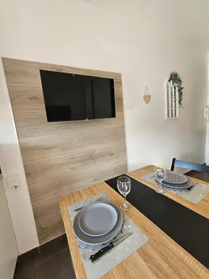Plan de l'établissement studio tout équipé, calme avec terrasse et parking