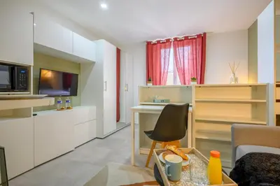 Cuisine ou kitchenette dans l'établissement Le Jules