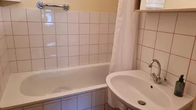 Salle de bains dans l'établissement Chez Mady - Terrasse, Vue Montagne & Proche Ski