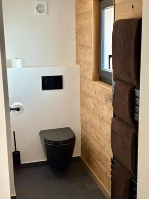 Salle de bains dans l'établissement Chalet Cimebleu SPA & Sauna