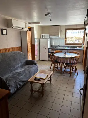 Cuisine ou kitchenette dans l'établissement Appartement typique 3 pièces - La Bresse