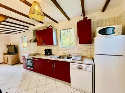 Cuisine ou kitchenette dans l'établissement Pré Ferry - gîte au coeur de la nature