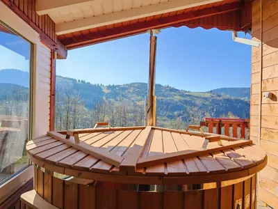 Vue générale sur la montagne ou vue sur la montagne depuis le chalet