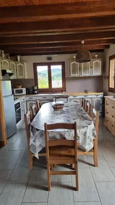 Cuisine ou kitchenette dans l'établissement Refuge des cimes