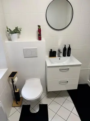Salle de bains dans l'établissement Jolie T2, 55 m, centre ville soultz
