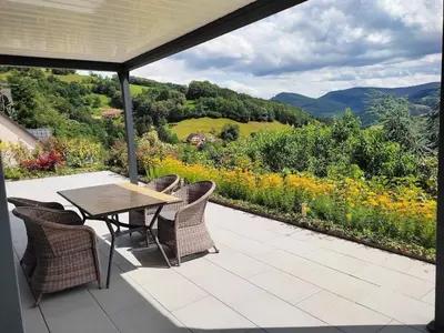Vue générale sur la montagne ou vue sur la montagne depuis l'appartement