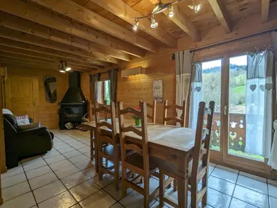 Coin salon dans l'établissement Chalet spacieux à La Bresse, idéal pour familles et amis - FR-1-589-679