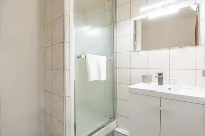 Salle de bains dans l'établissement Bel appartement 4Pers Stationnement Gratuit Centre