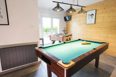 Billard dans l'établissement Chalet LES BICHES LUCY