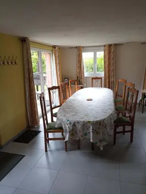 Coin salon dans l'établissement Maison de vacances centre Alsace