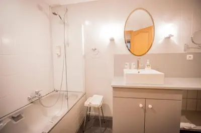 Salle de bains dans l'établissement Le Grand Cru de Sophie