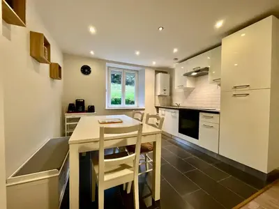 Cuisine ou kitchenette dans l'établissement Le Duplex Géromois, beautiful apartment & city center